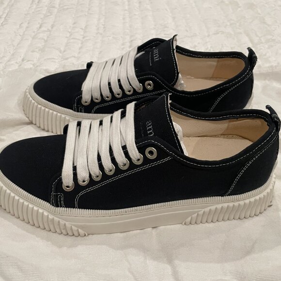 Ami Paris Men's Canvas Sneakers, Size 43 (US 9.5) - Picture 8 of 8